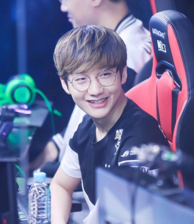 的不屈与坚 的不屈与坚