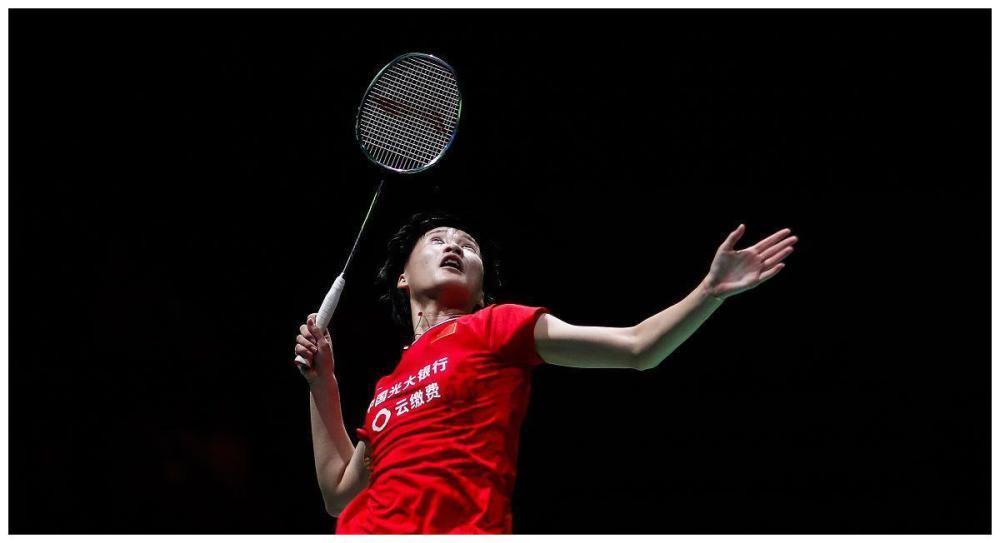 体育即将回归 黄海青港外援克莱奥机内晒自拍